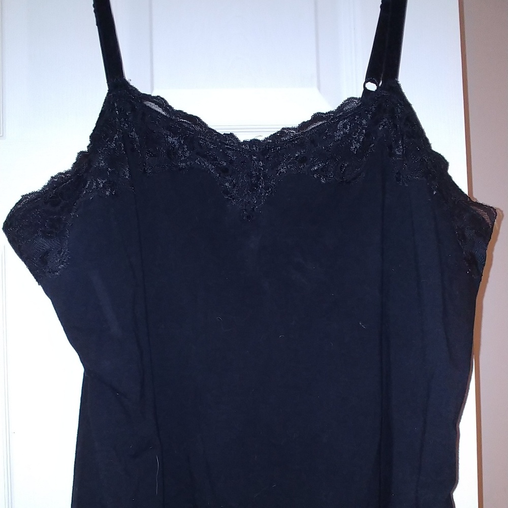 1X Apt 9 black tank top with lace trim